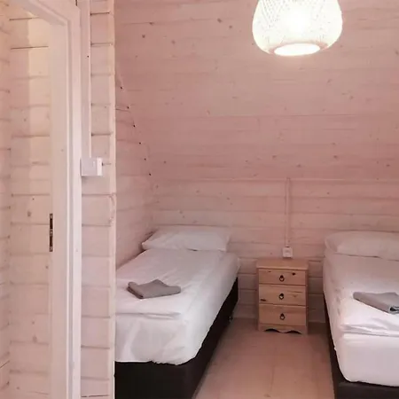 2 Bedroom Cozy In