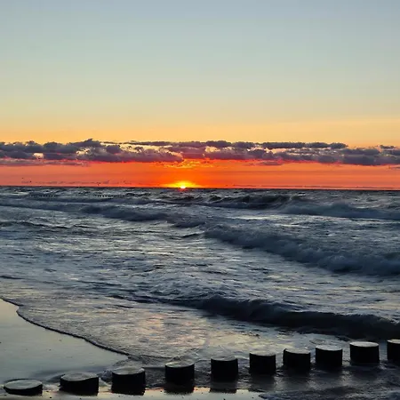 2 Bedroom Cozy In Sarbinowo