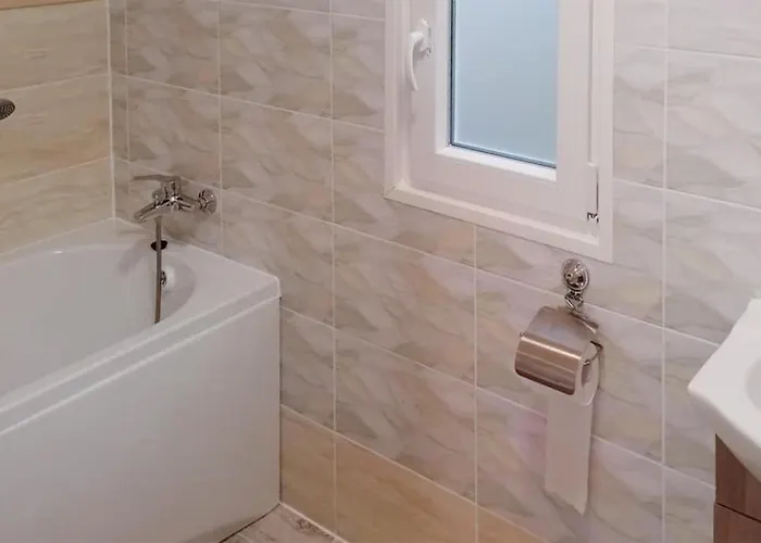 2 Bedroom Cozy In Сasa de vacaciones Sarbinowo