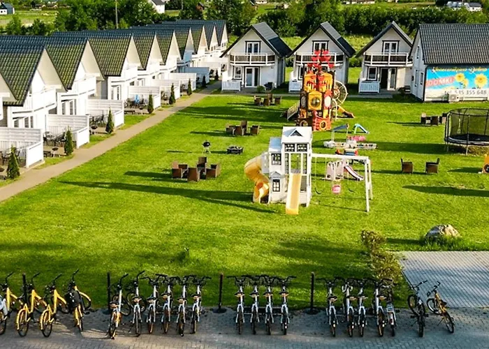 2 Bedroom Cozy In Сasa de vacaciones Sarbinowo